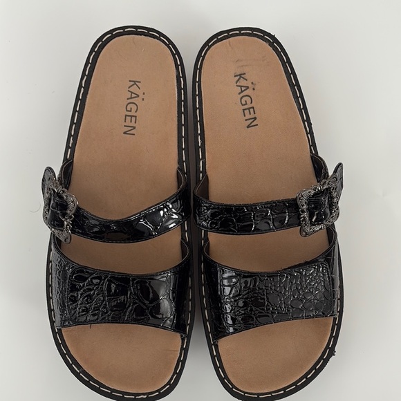 NWB- Kågen Black Croc-Embossed  Slip Resistant Slide Sandals (size 10) - Picture 2 of 12